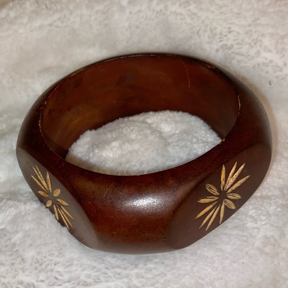 Wood and leather jewelry - Picture 4 of 13